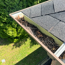 Gutter-Cleaning-Excellence-A-Happy-Customer-in-Beaver-PA 1