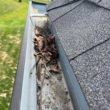 Gutter-Cleaning-in-Upper-St-Clair-A-Sparkling-Clean-Home 0