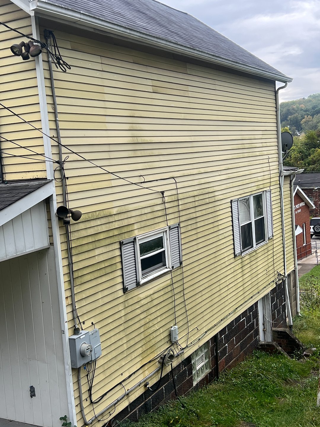 Pressure Washing a Rental Home in Jefferson Hills